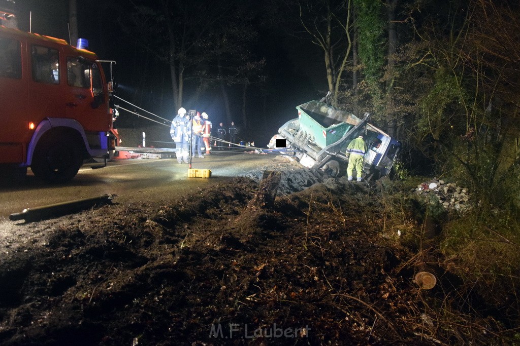 Container LKW umgestuerzt Koeln Brueck Bruecker- Dellbruecker Mauspfad P254.JPG - Miklos Laubert